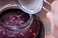 Вино из рябины в домашних условиях -5 простых рецептов с пошаговыми фото