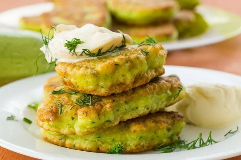 3. Блинчики из кабачков с чесноком и укропом