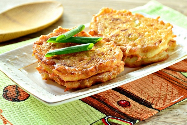 Картофельные оладьи с кабачками