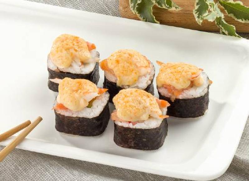 Запеченные роллы своими руками - рецепт с фото лосося и креветок