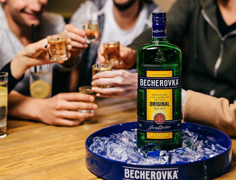 Оригинальный ликер Бехеровка