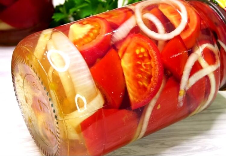 заливной томатный с луком на зиму